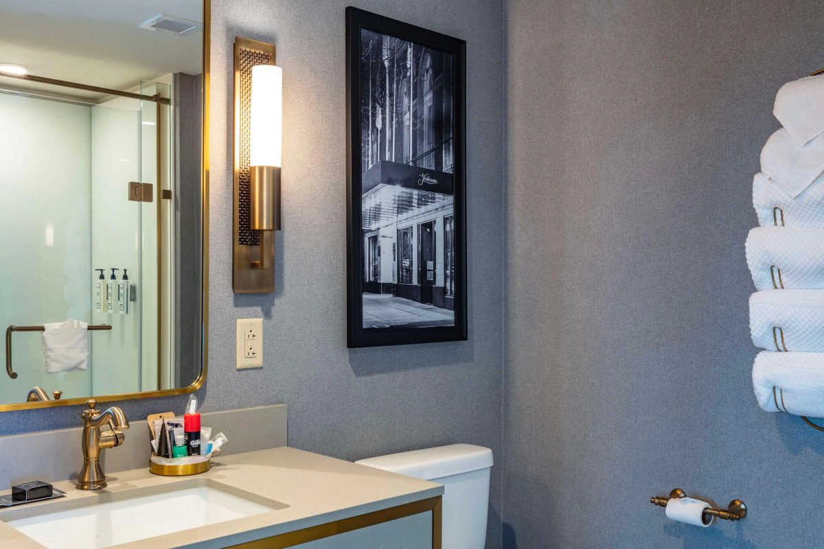 The Yorktowne Hotel, Tapestry Collection by Hilton