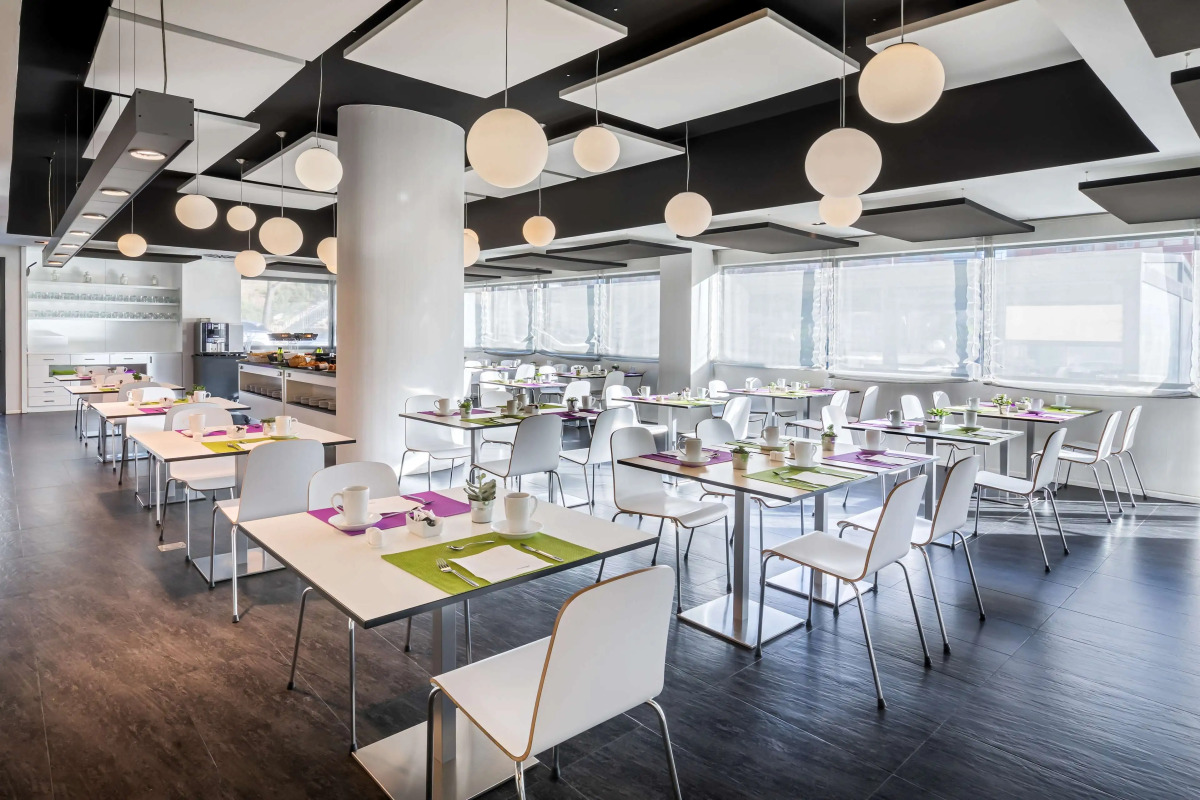 Отель Zentral Castellana Norte