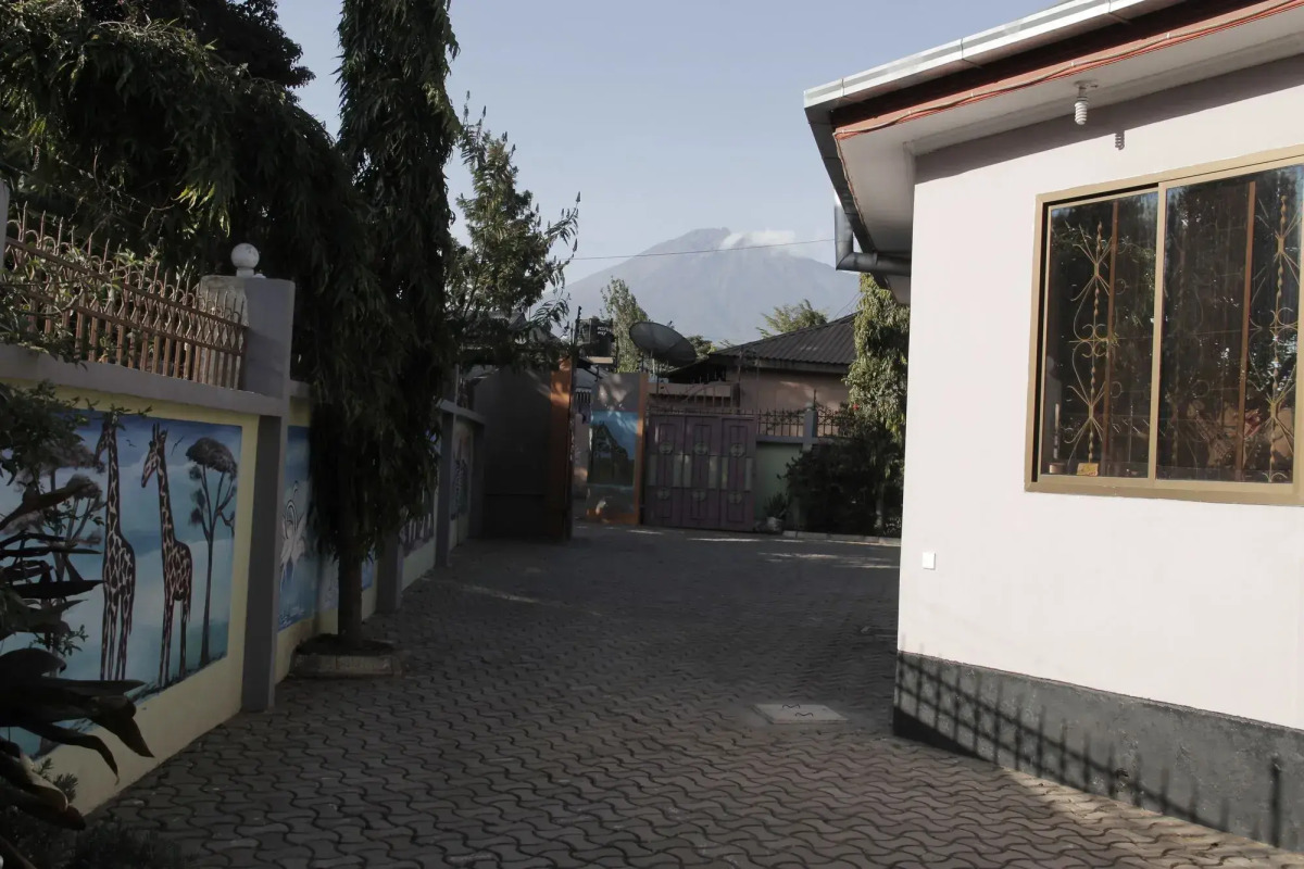 Arusha Giraffe Lodge