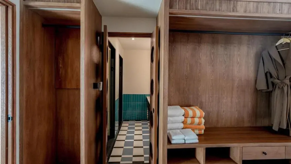 Sugar Marina POP, Kata Beach