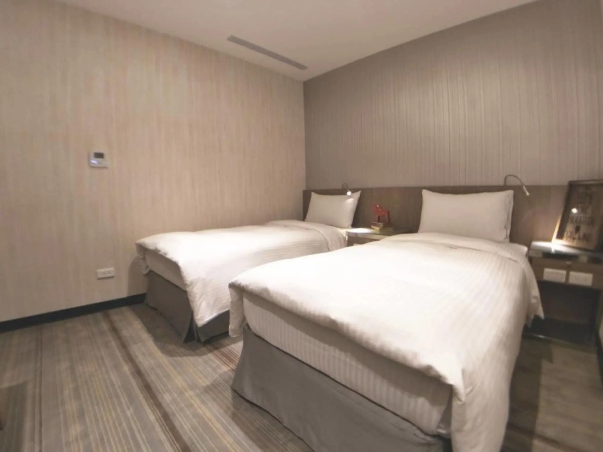 West.inn48 - Self Check-In Hotel