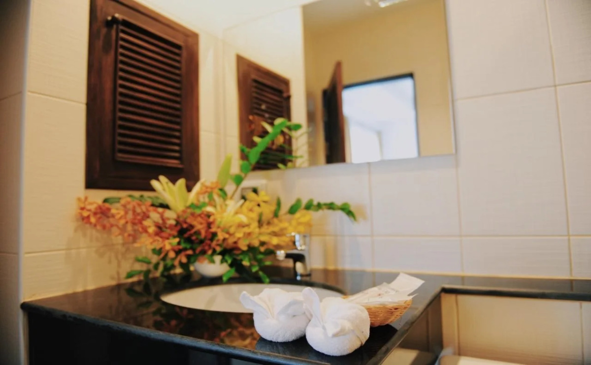 Ice Kamala Beach Hotel