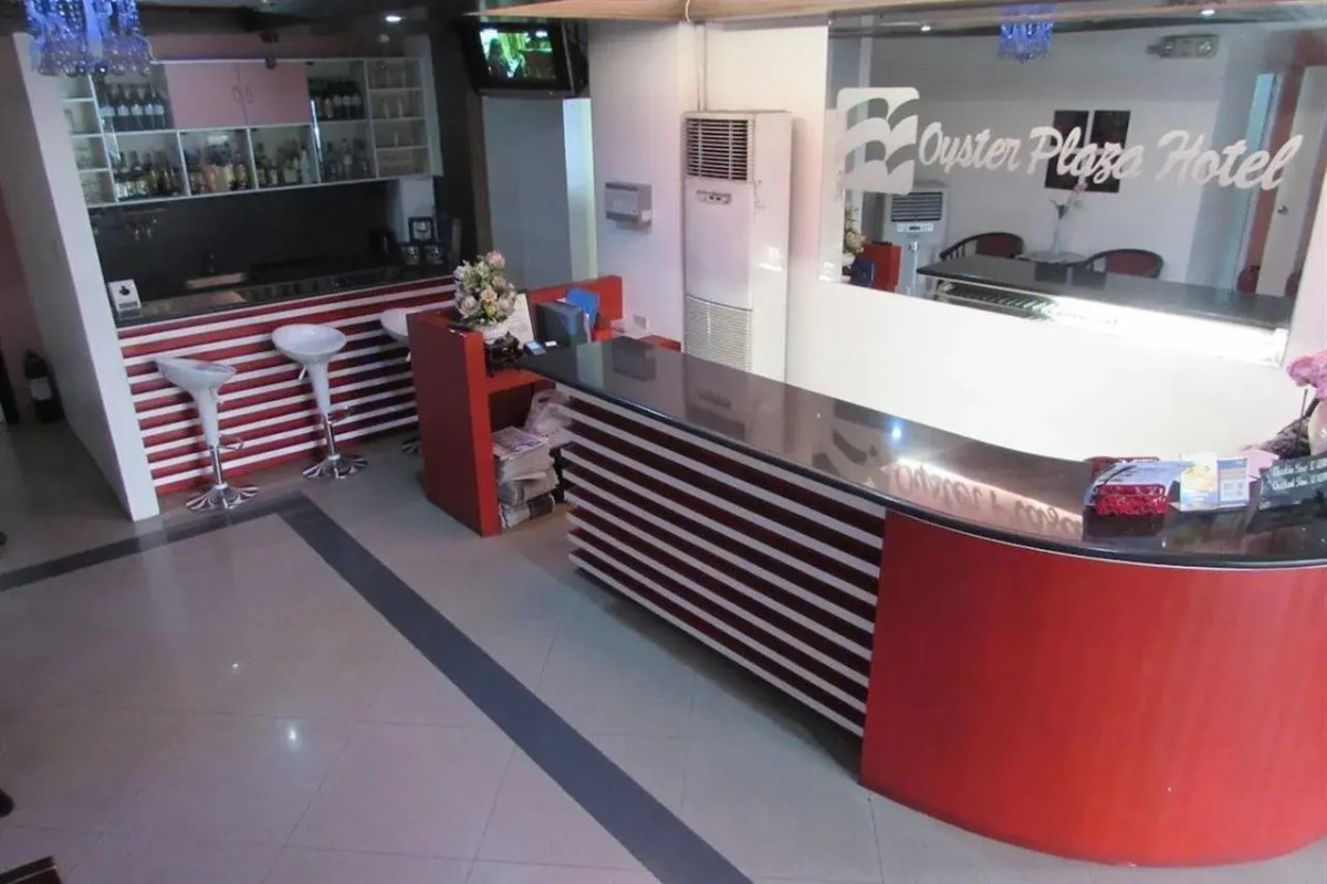Oyster Plaza Hotel