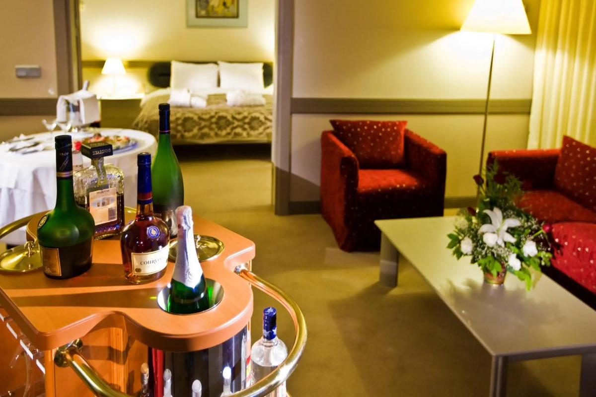 Fantasia Deluxe Hotel