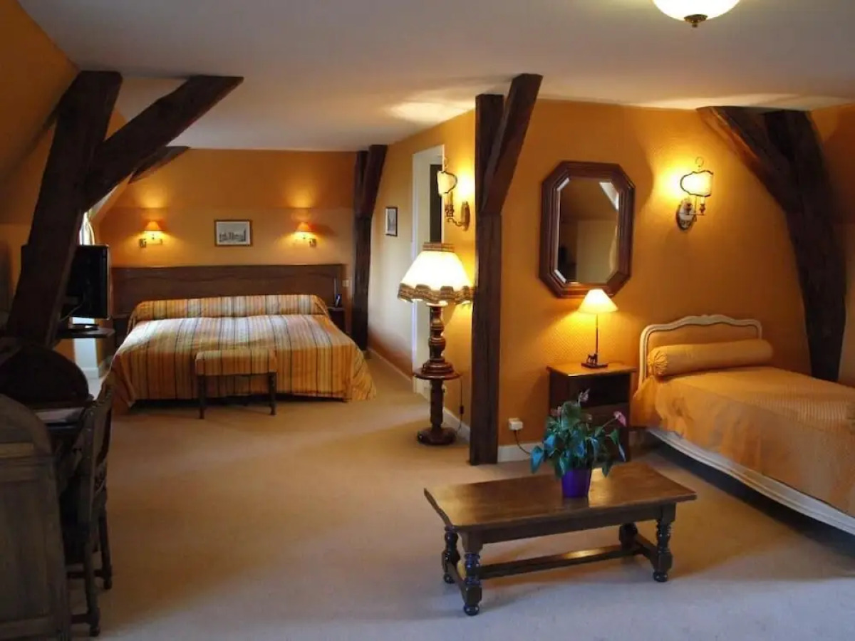 Château De Vault De Lugny