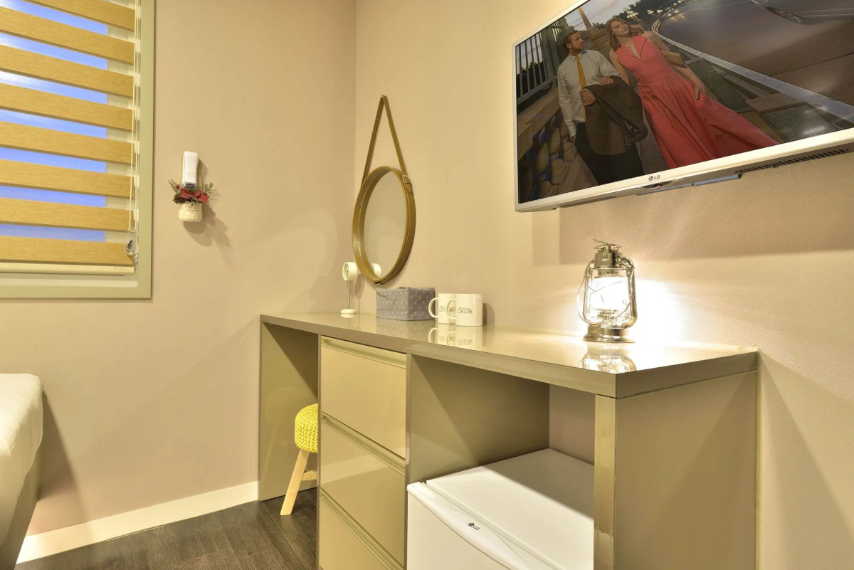 WITH U Hotel & Guesthouse