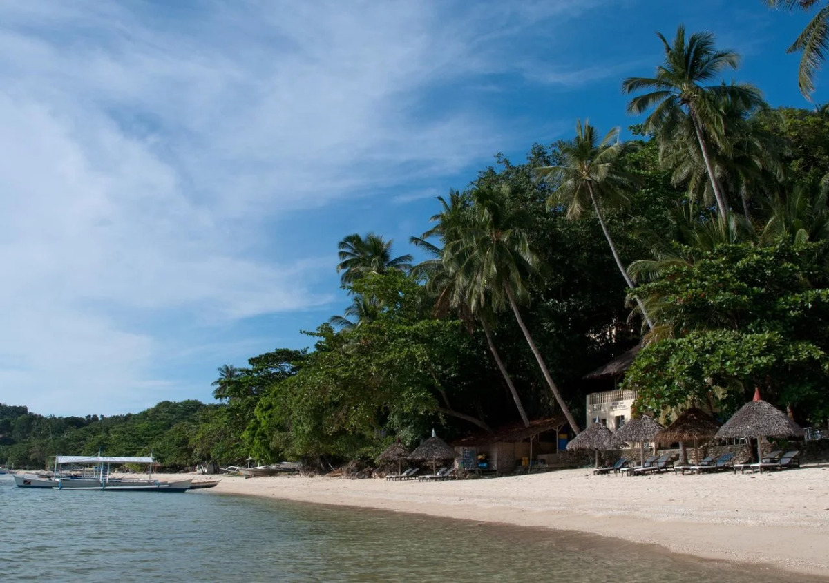 Easy Diving and Beach Resort