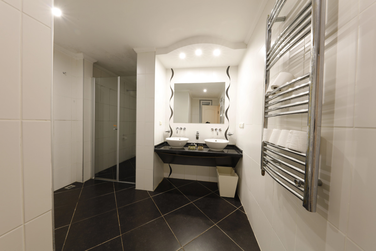 Tropical  Deluxe Suites