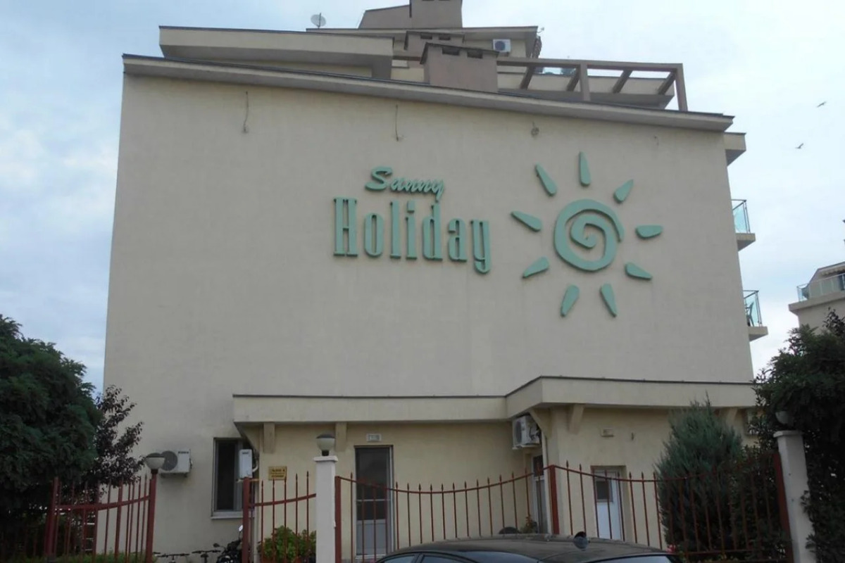 Sunny Holiday Apartments