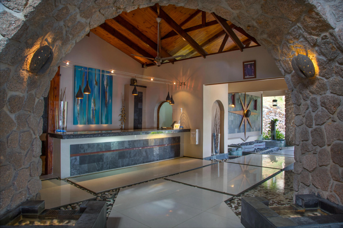 Coco de Mer Hotel and Black Parrot Suites