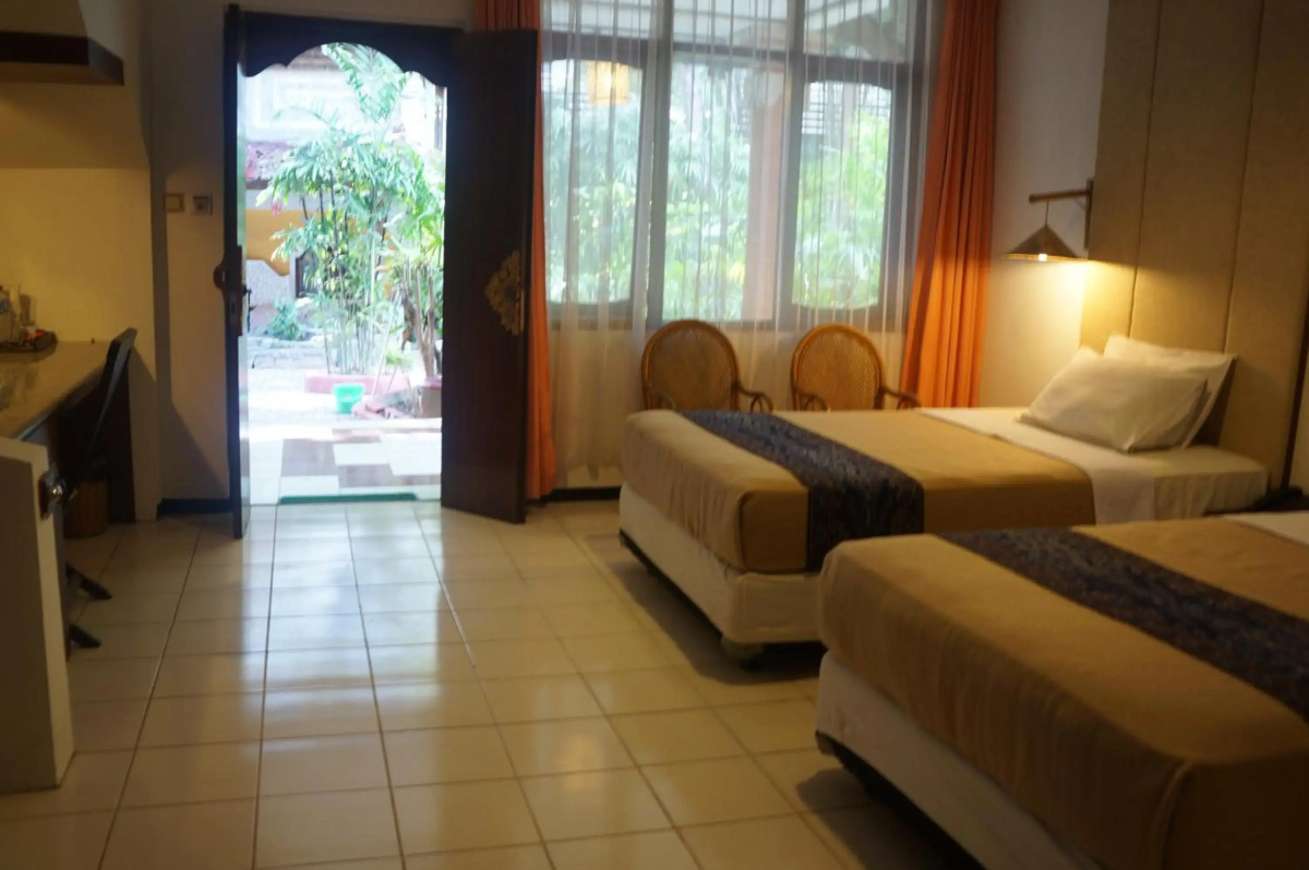 Puri Naga Beachfront Cottages