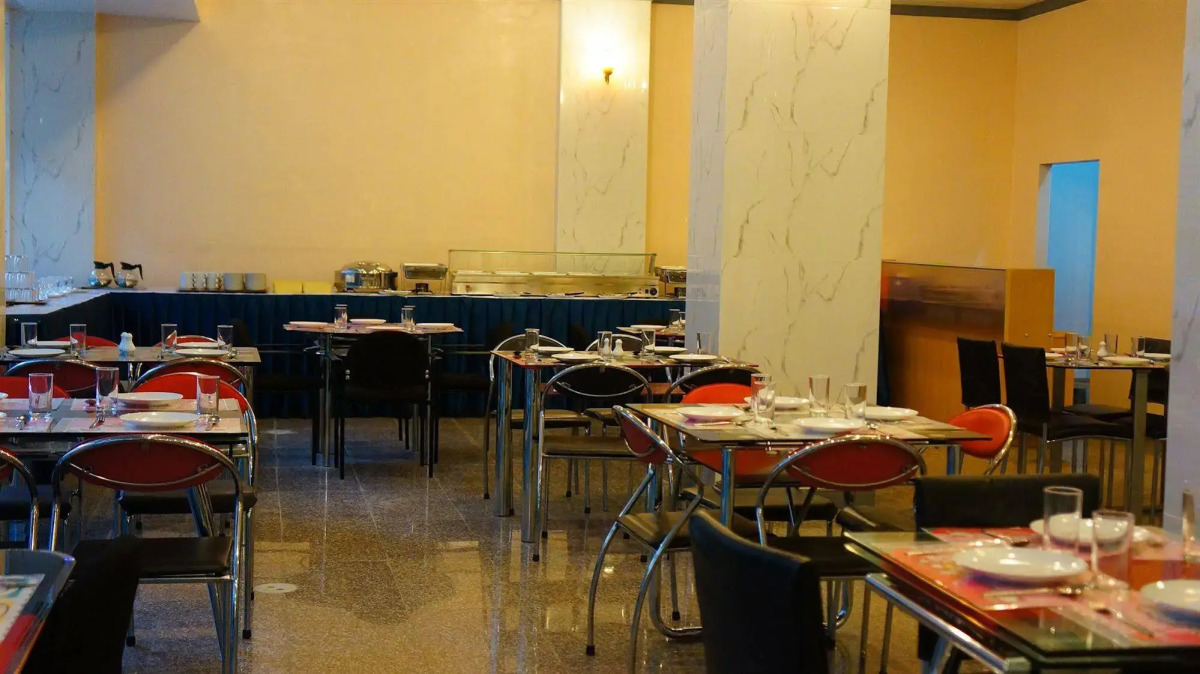 J TWO S Pratunam Hotel