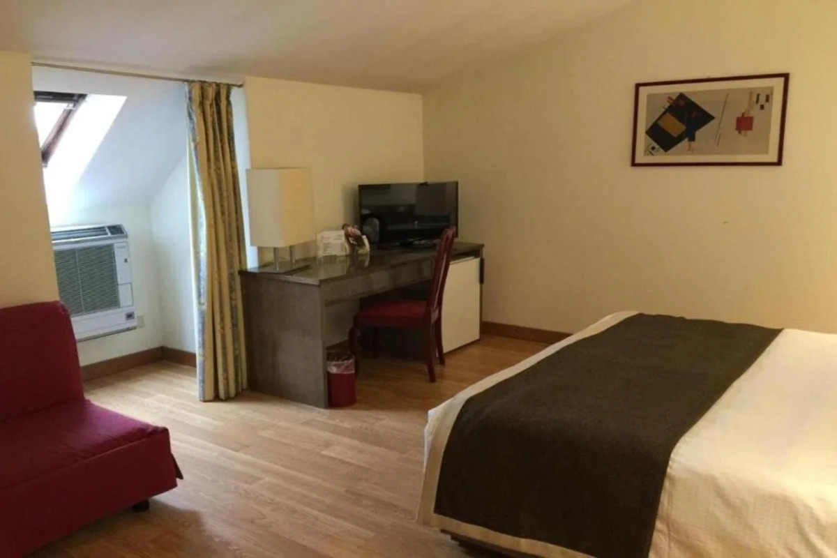 Отель Romana Residence