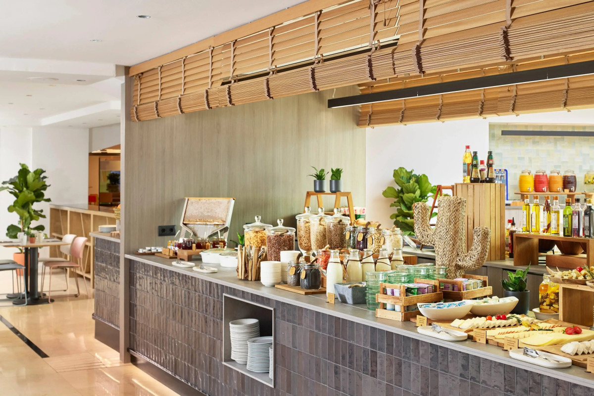 Отель INNSiDE by Melia Barcelona Apolo