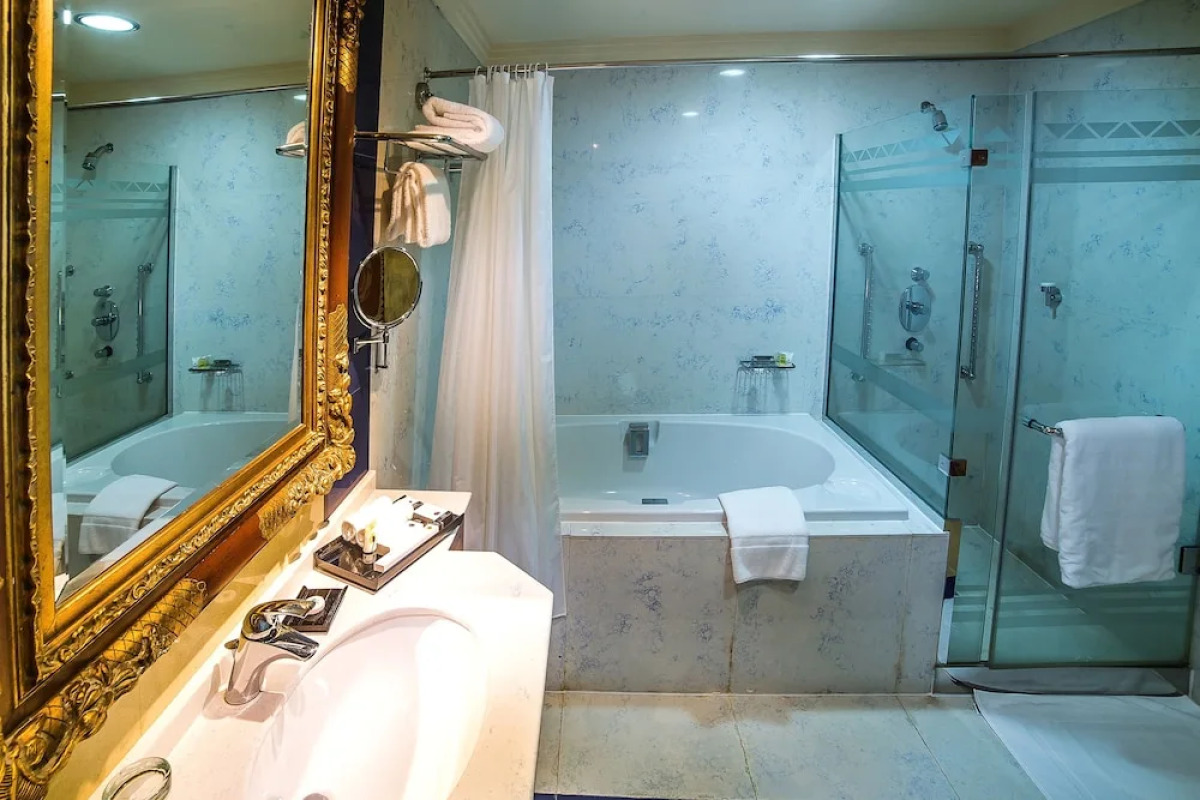 Al Raha Beach Hotel Villas