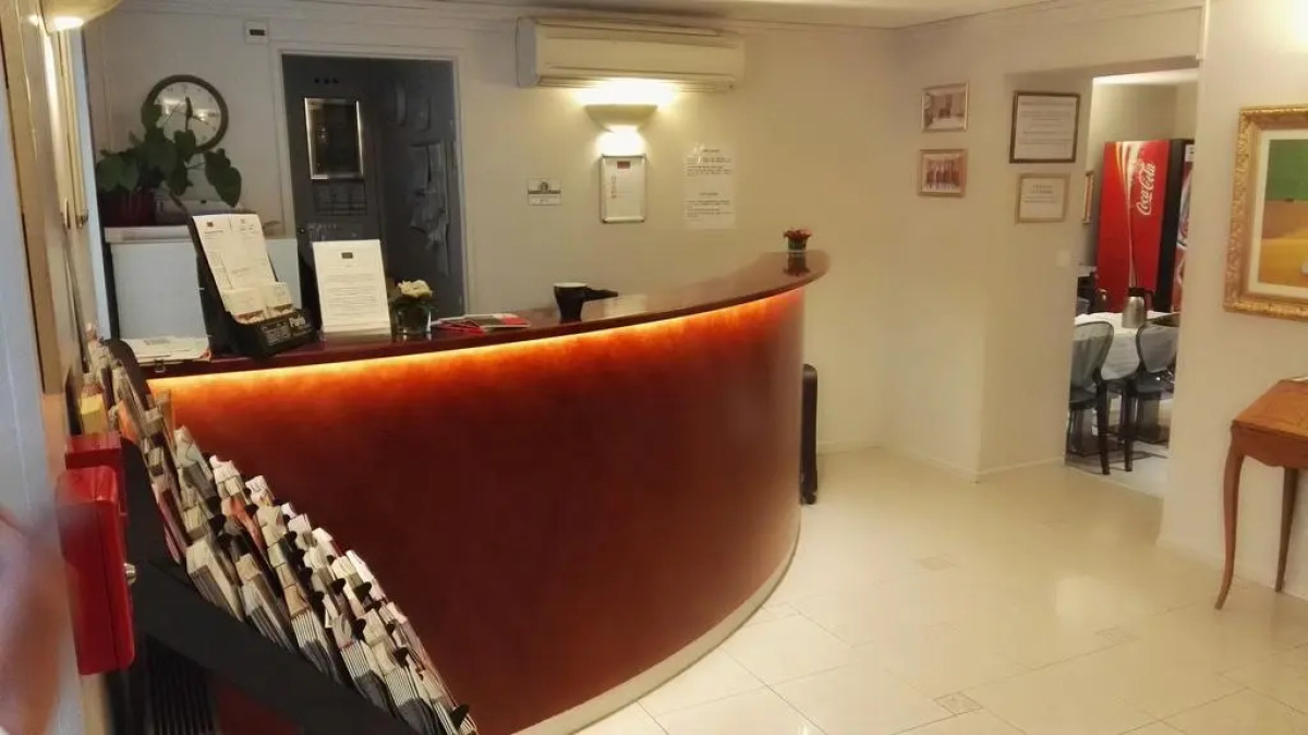 Отель Bellevue Paris Montmartre