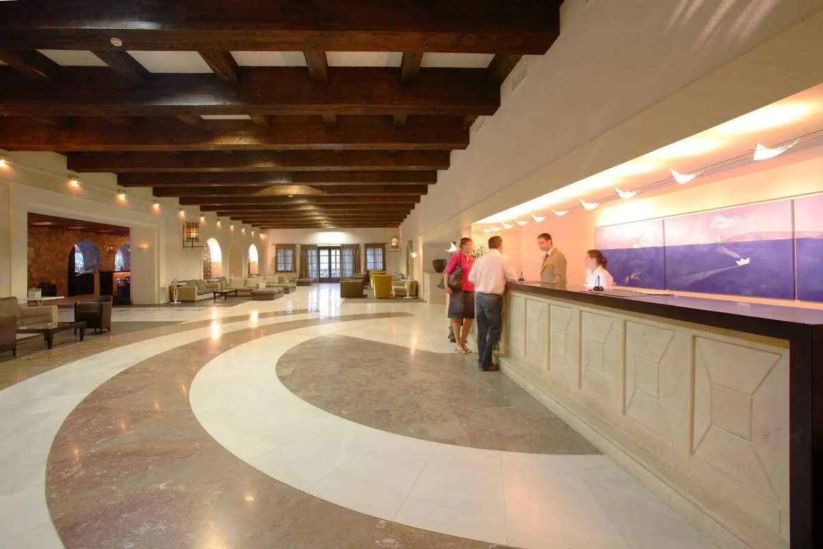 Apollonia Resort & Spa