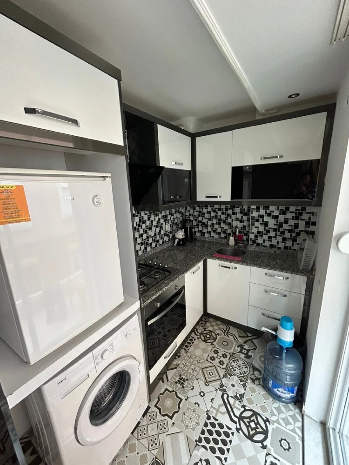 The Nar Suit & Apart