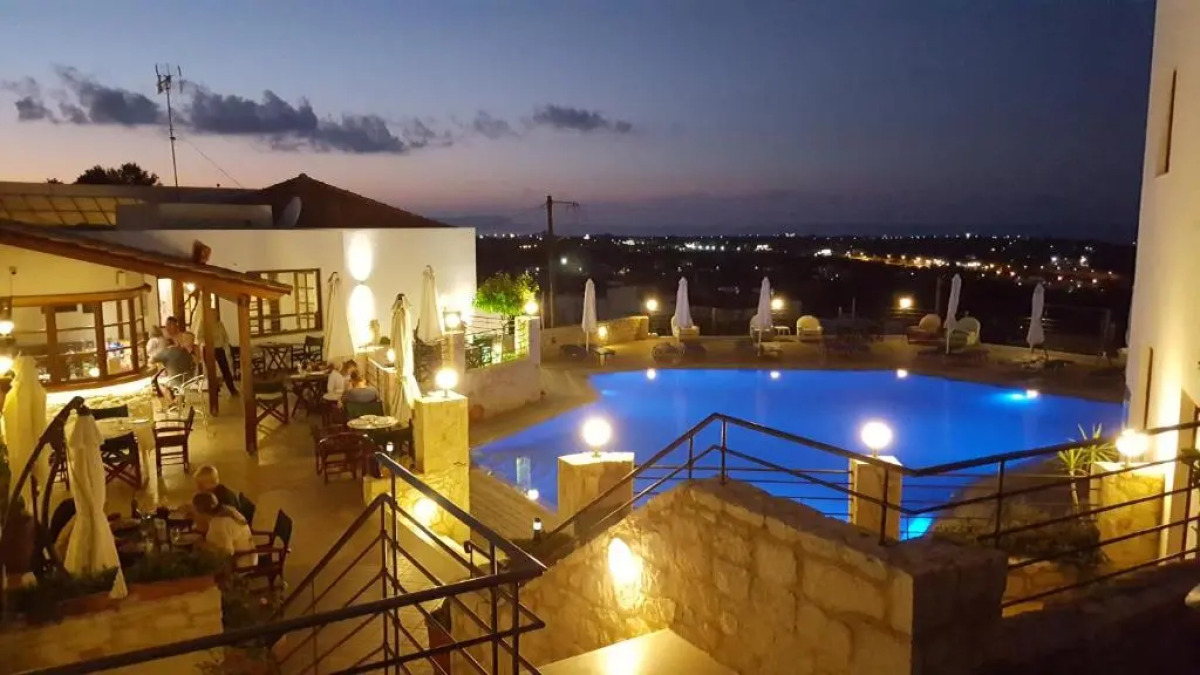 Amazones Village Suites