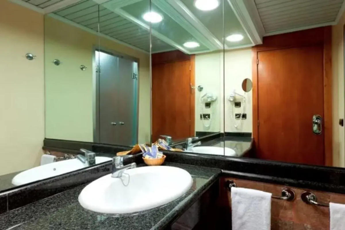 Отель Gran Bali