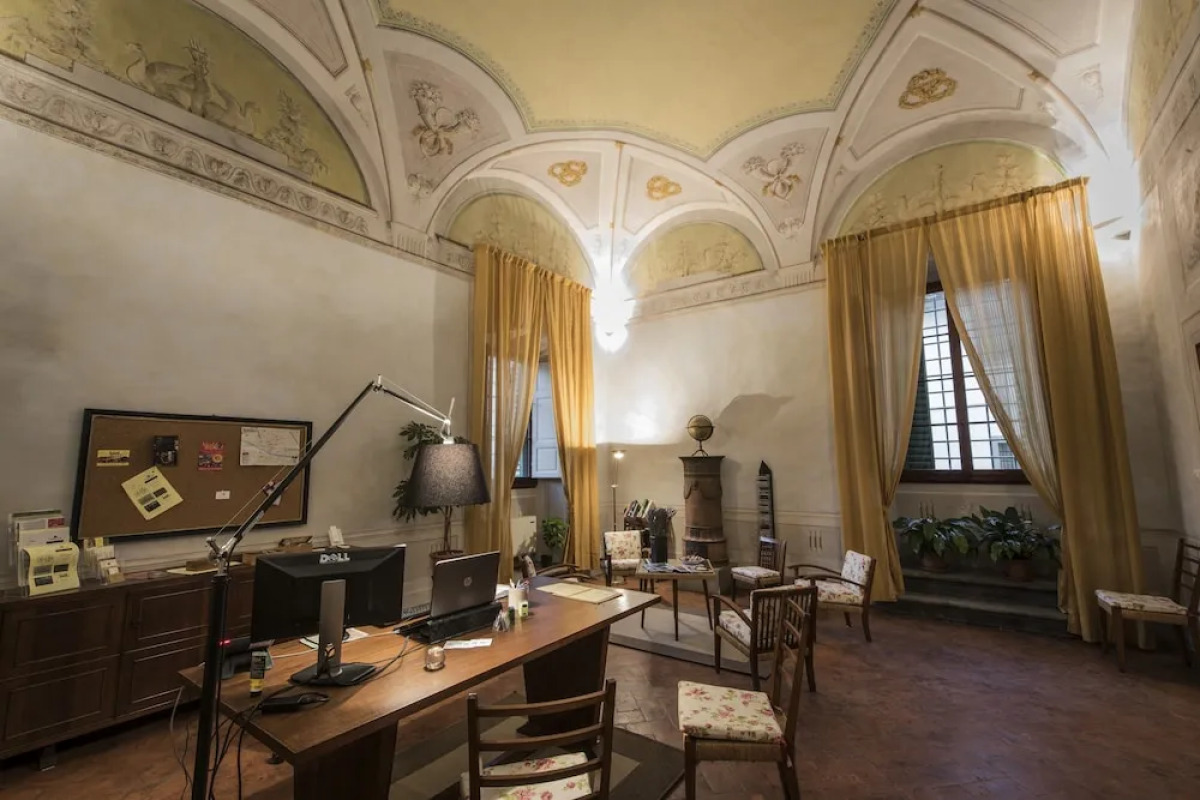 Residenza dEpoca Torre Dei Lari