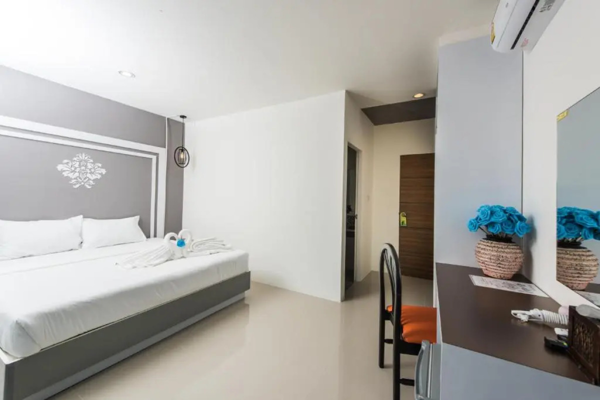 Vacation Time House by ZUZU