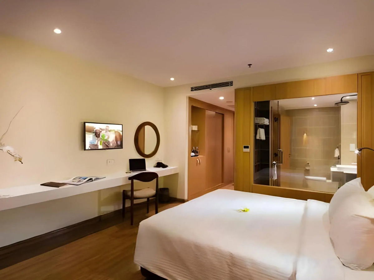 Starcity Hotel & Condotel Beachfront Nha Trang