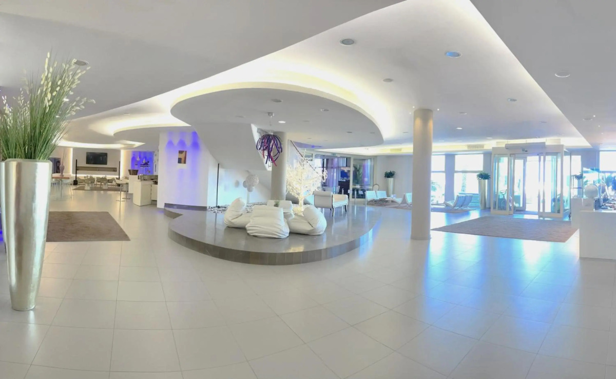 Yes Hotel Touring & SPA