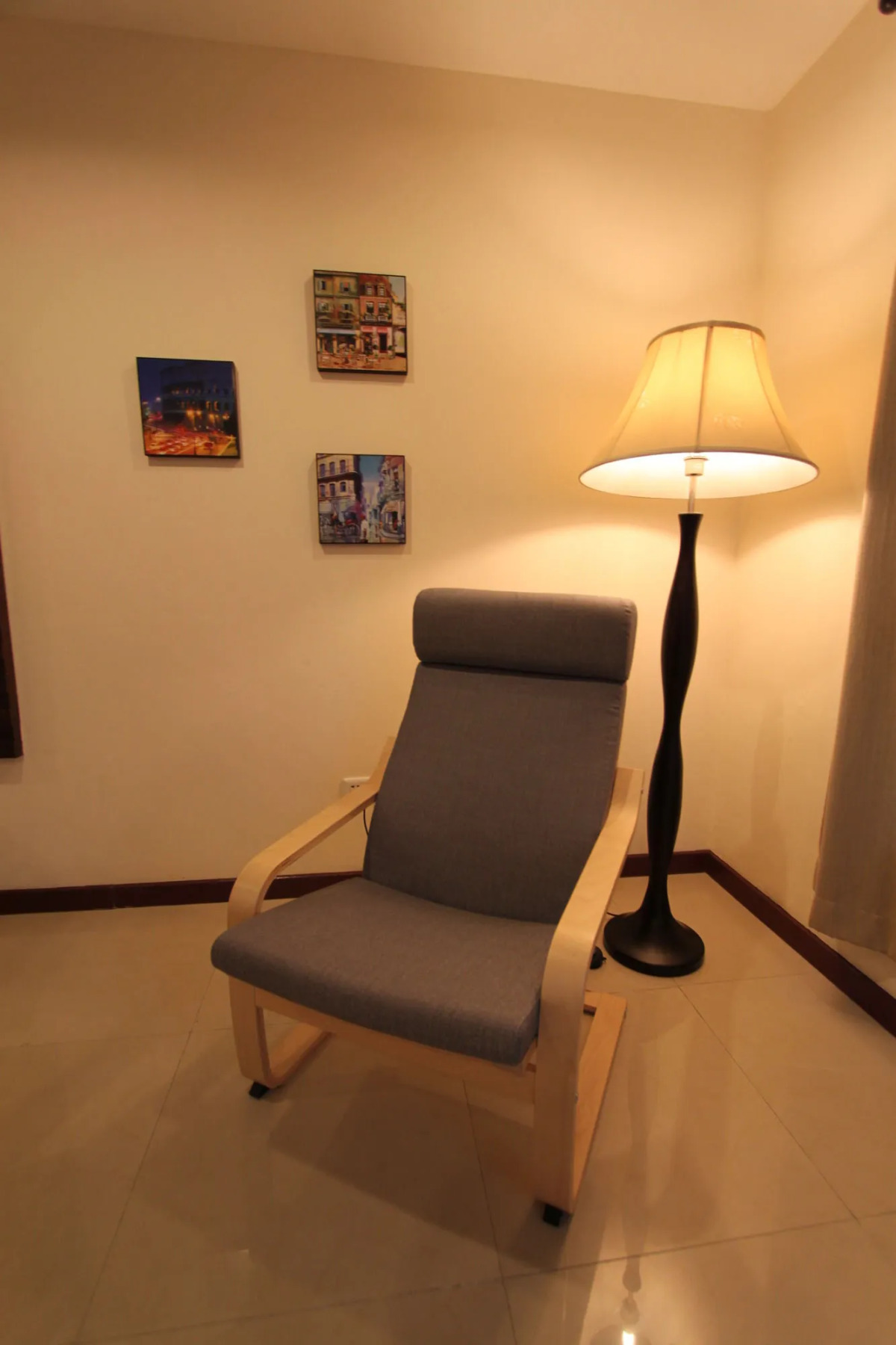 The Royal Bee Apart Hotel