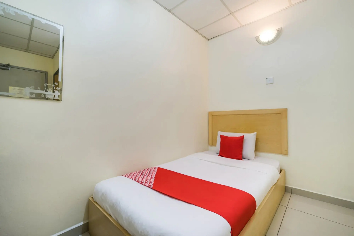 OYO 301 River Inn Hotel