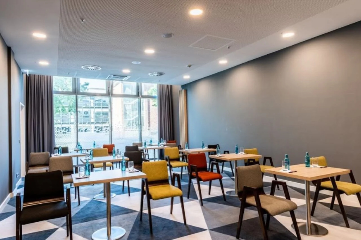 Premier Inn Cologne City Sud Hotel