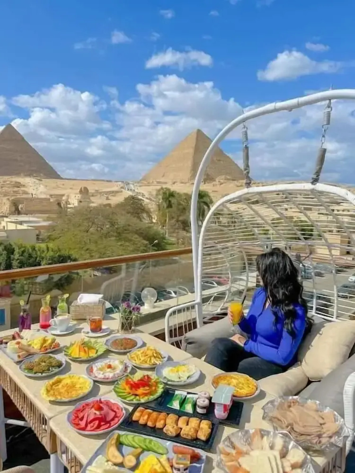 Shadow Pyramids View INN