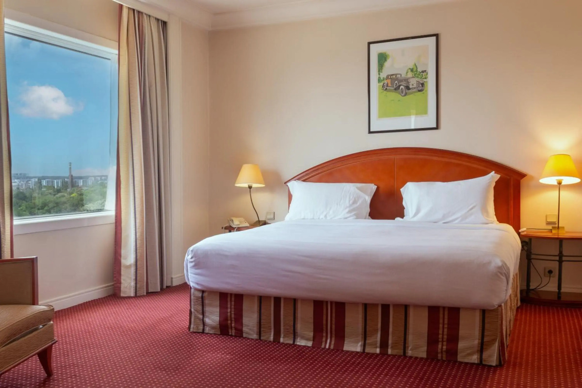 Отель Pullman Bucharest World Trade Center