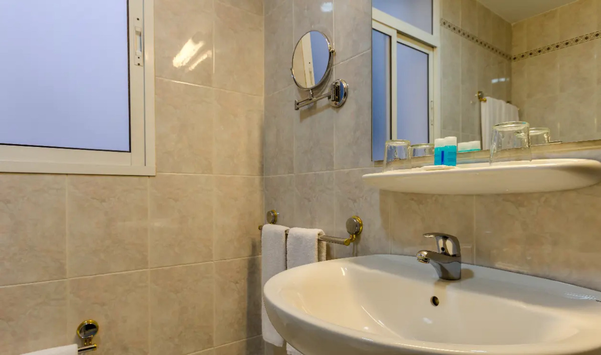 Отель Virgen de los Reyes