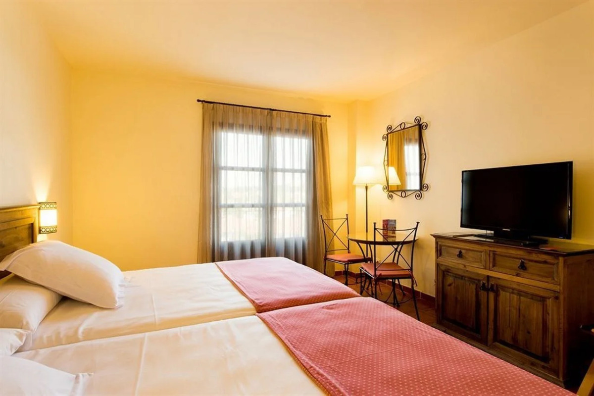 Отель PortAventura El Paso - Theme Park Tickets Included