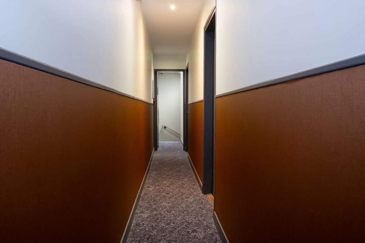 Kyriad Paris 10 - Canal Saint Martin - République