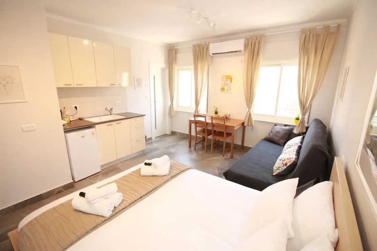 Gabriel Apartments - Stylish Suites - King George ST