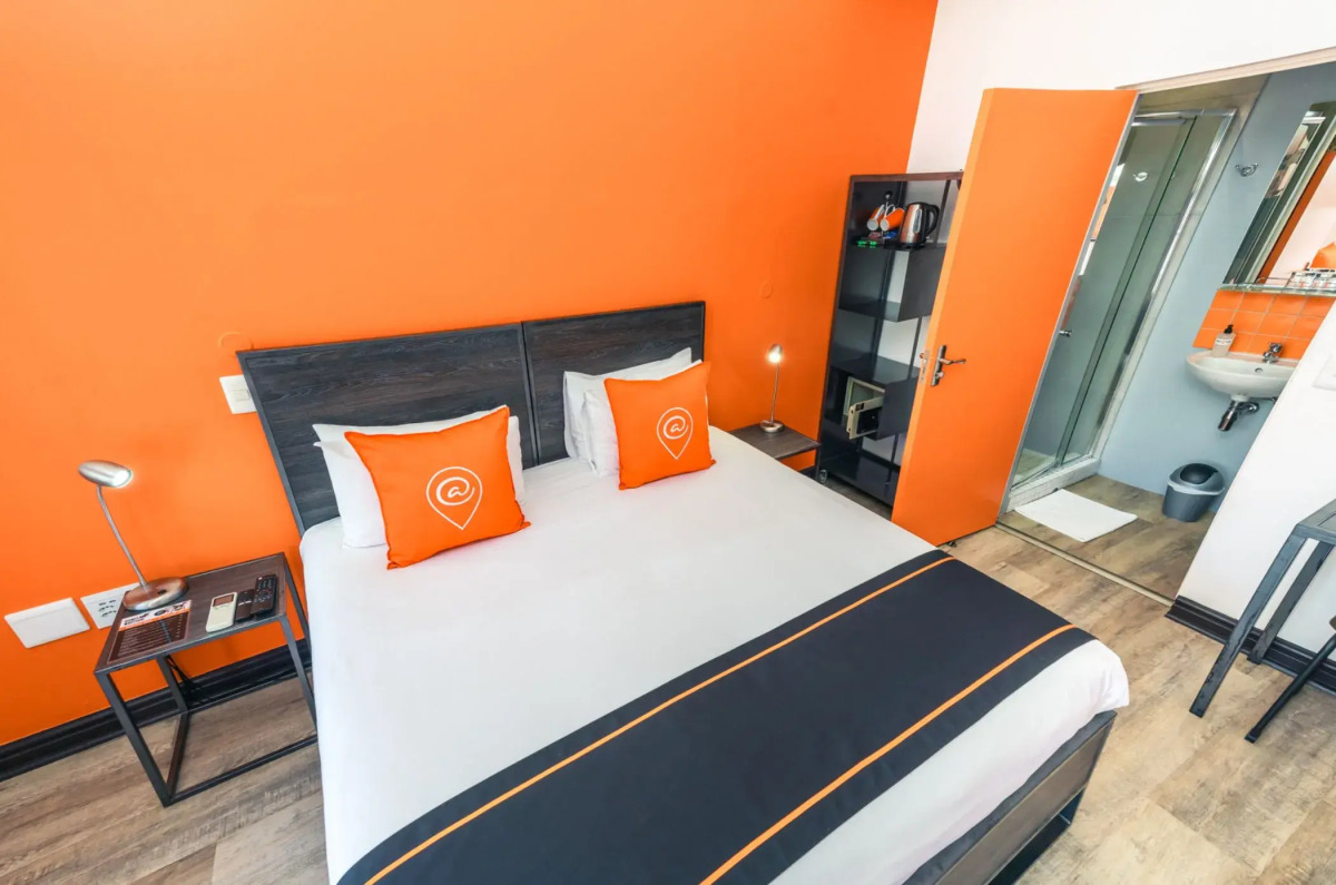 Never at Home Green Point - Hostel