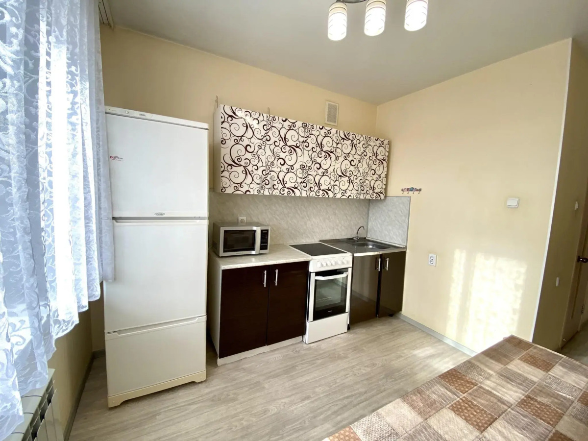 Декабрист на улице Бабушкина 99