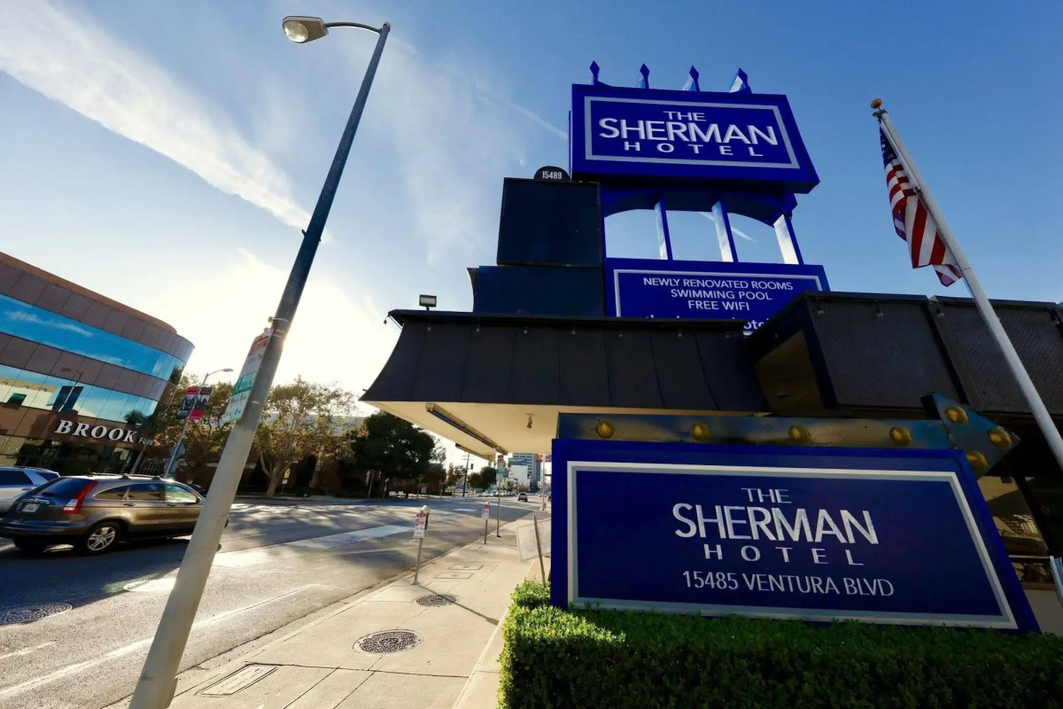 The Sojourn Los Angeles - Sherman Oaks