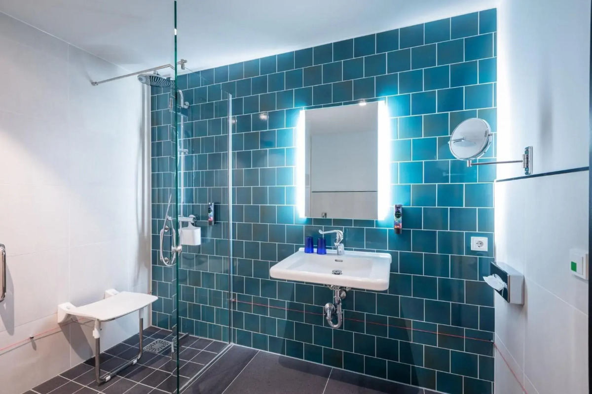 Holiday Inn - the niu, Fender Amsterdam by IHG