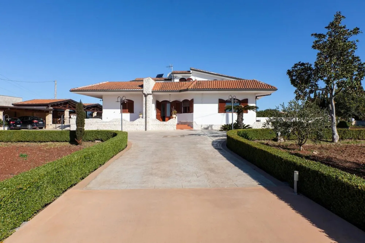 Tenuta San Cassiano with garden and pool