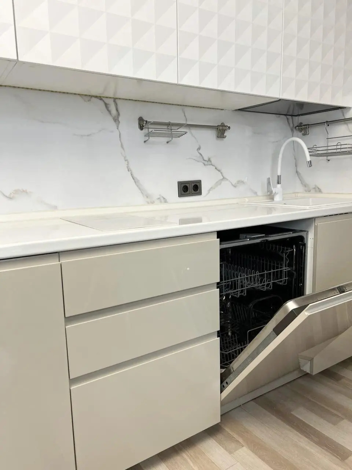 Sea Side Premium (Си Сайд Премиум) на улице 65 лет Победы 65/1