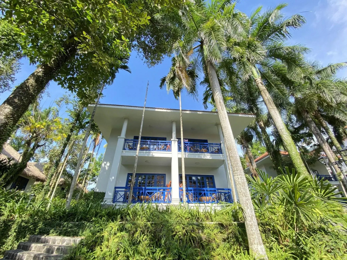 L'Azure Resort and Spa