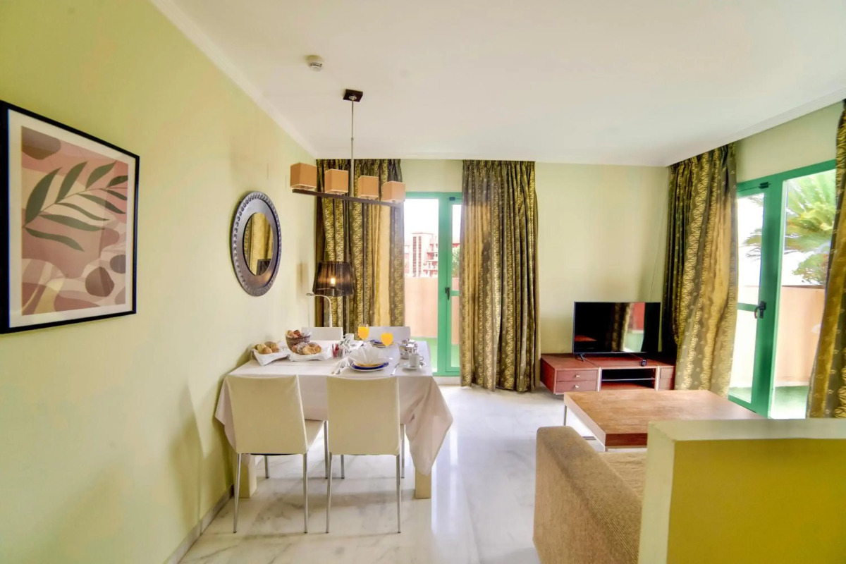 Holiday World RIWO - Teens Hotel