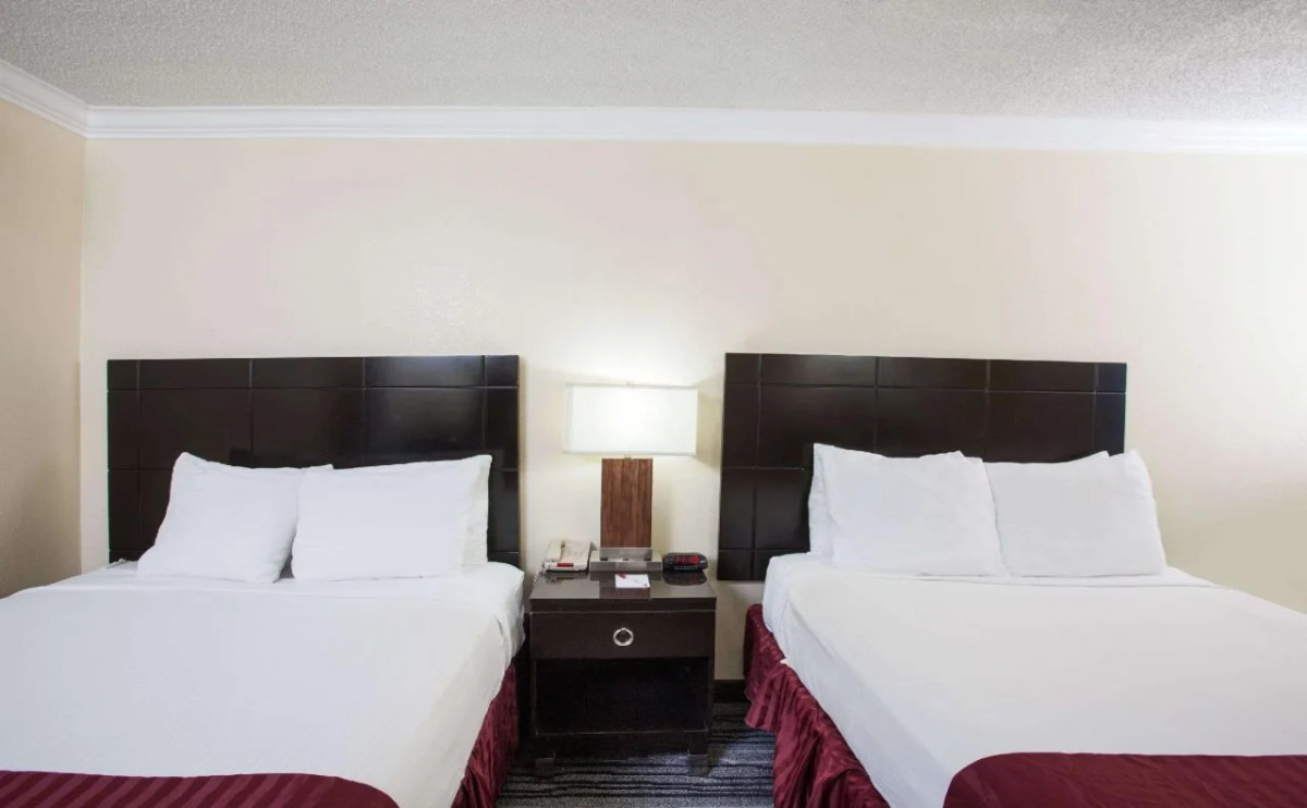 Capri Suites Anaheim