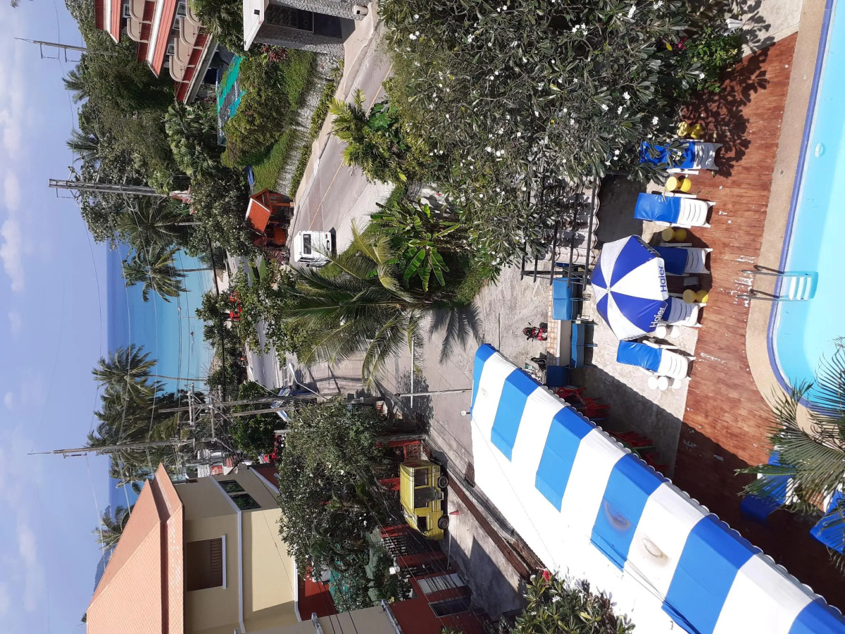 Porterhouse Beach Hotel