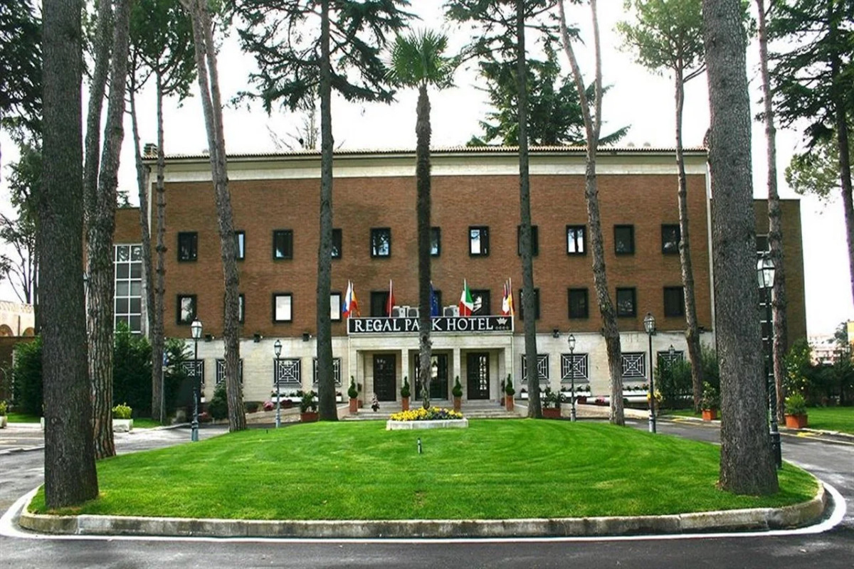 Regal Park Hotel