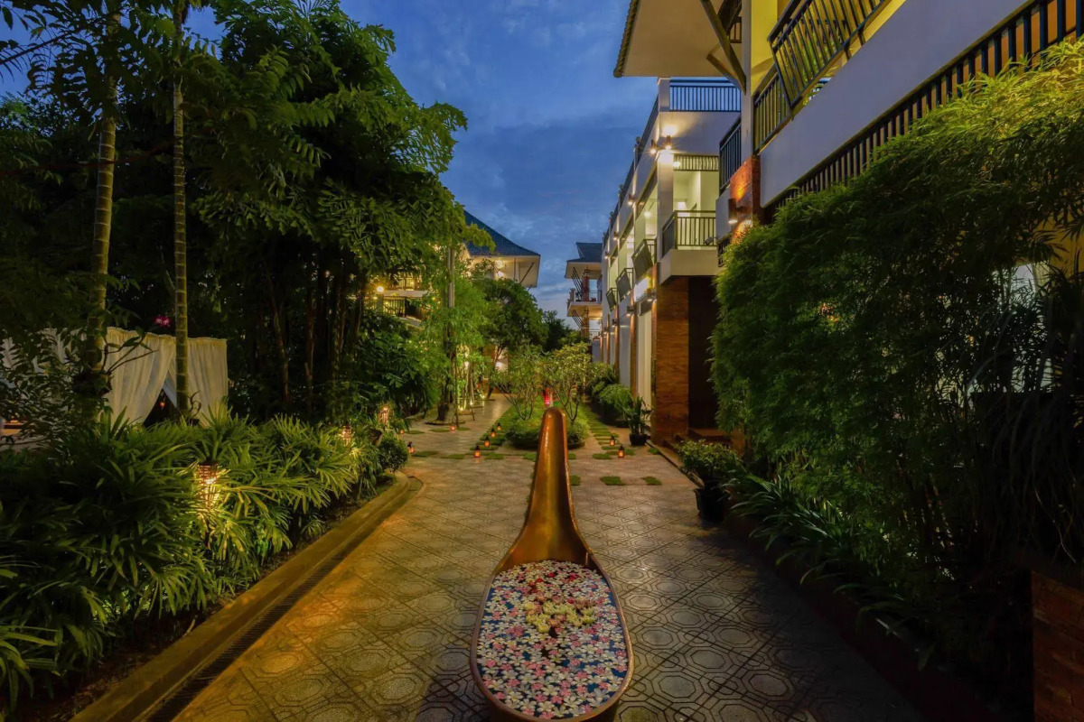 Les Bambous Luxury Hotel