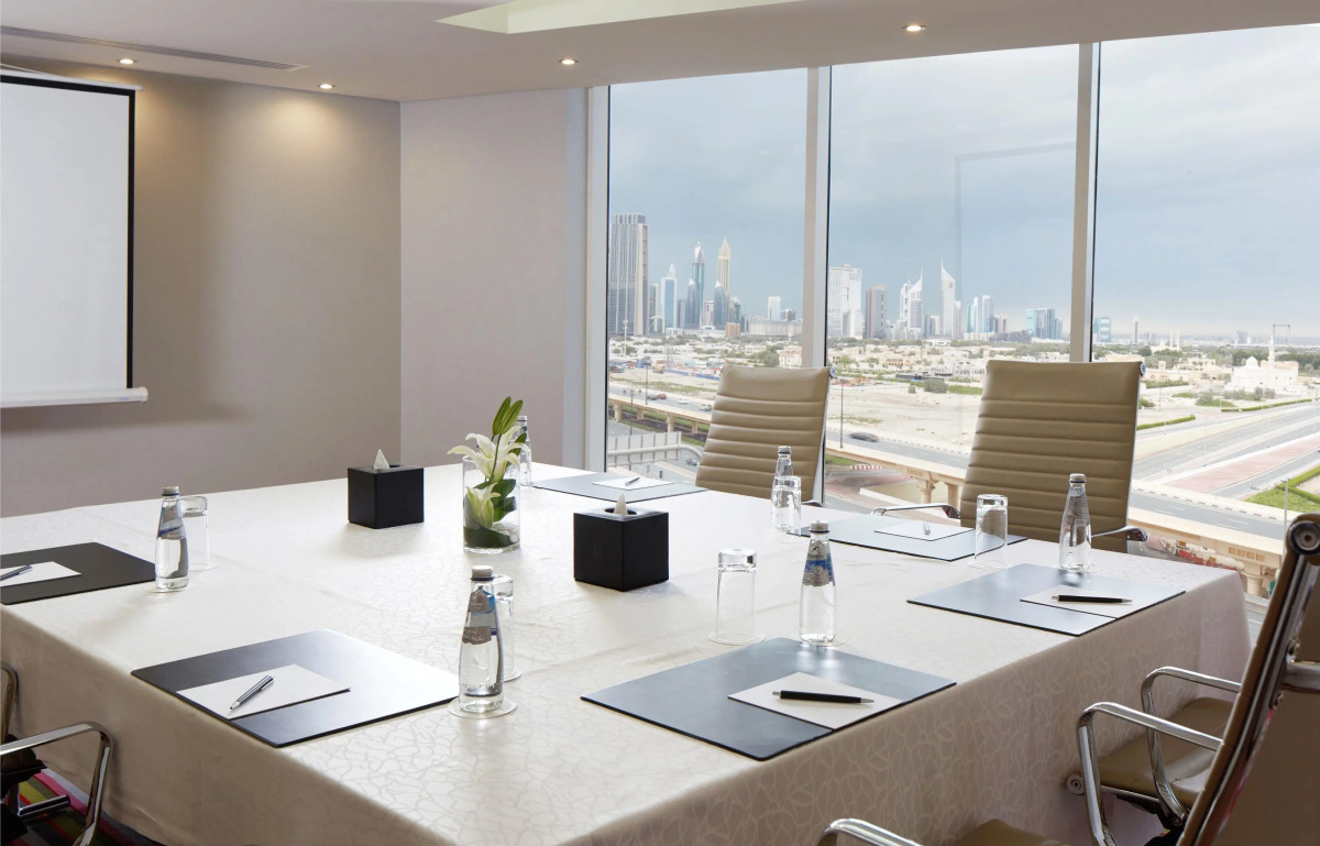 Отель Millennium Central Downtown